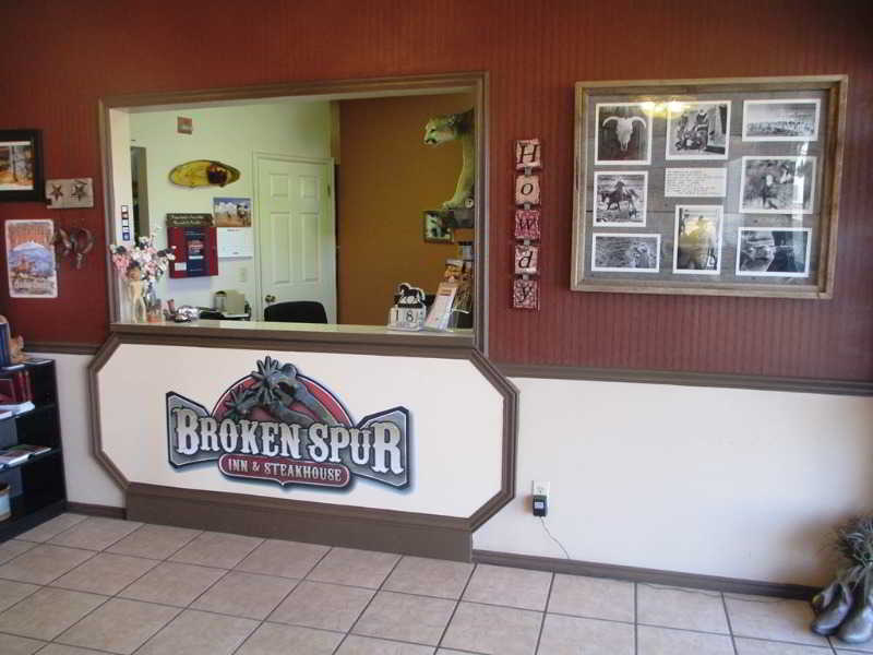 Broken Spur Inn & Steakhouse Тори Екстериор снимка